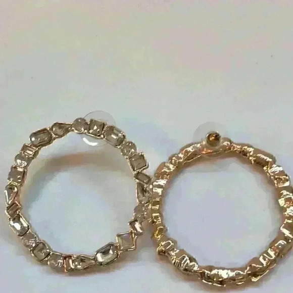 GUESS new Medium Gold-Tone Crystal Front H… - Picture 10 of 12